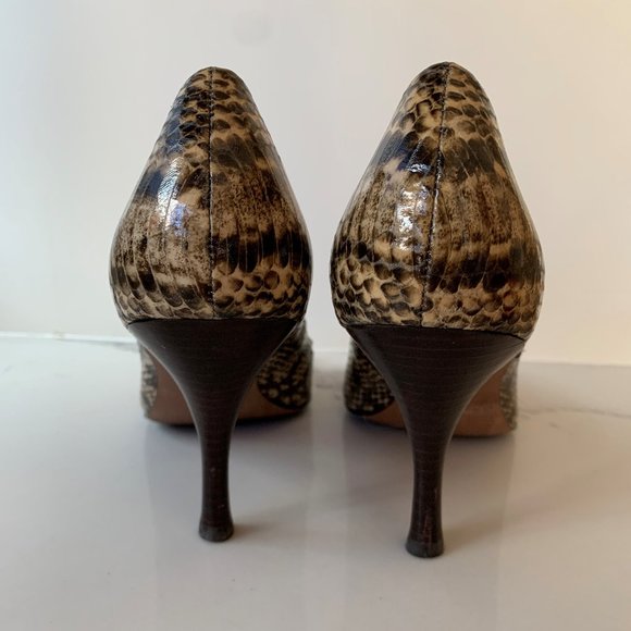 Tahari Riddle snake print heels - Picture 8 of 11